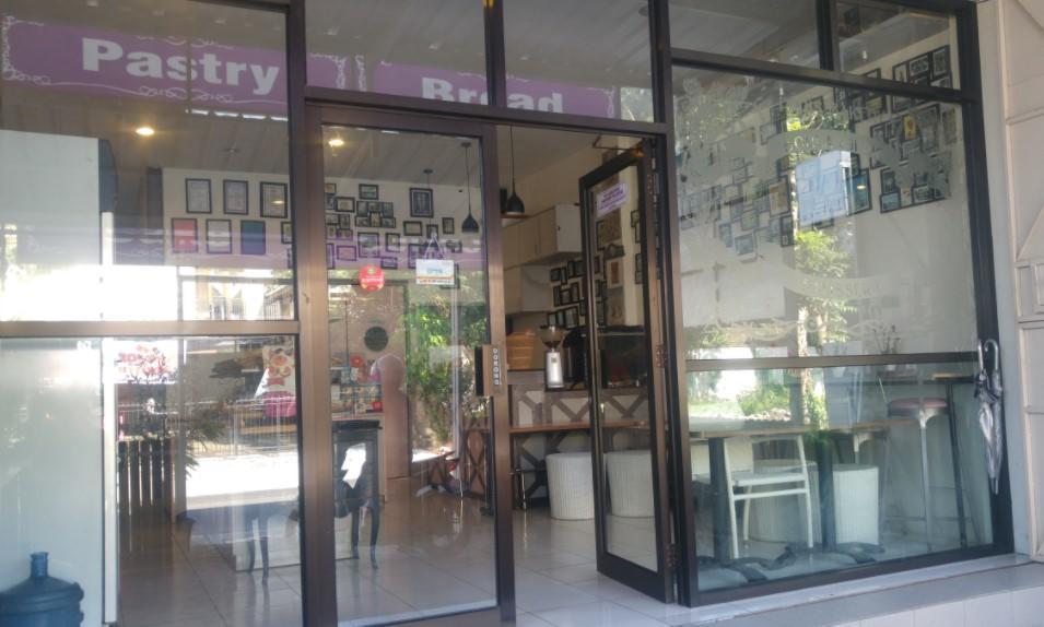 toko roti jogja