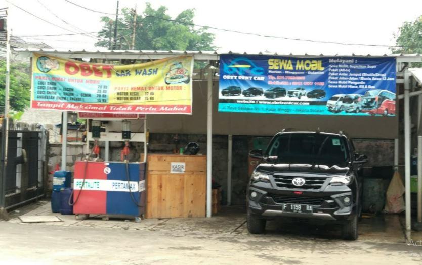 sewa mobil fortuner jakarta
