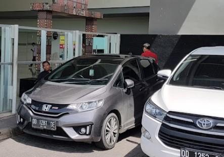 sewa mobil makassar