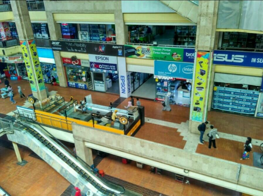 mall di Surabaya