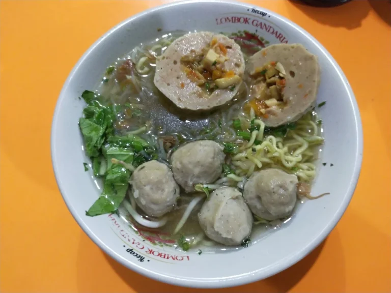 Cara Membuat Bakso Mercon (Isi Sambal Meledak) yang Viral di TikTok
